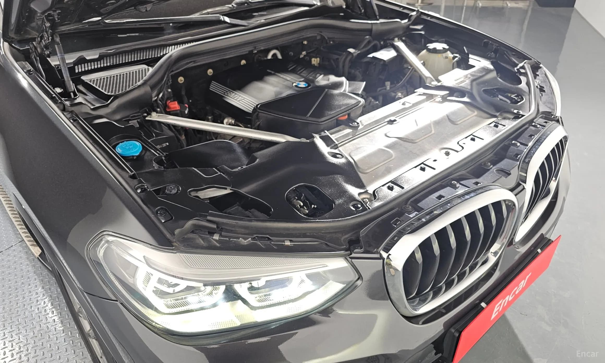 X4 (G02)