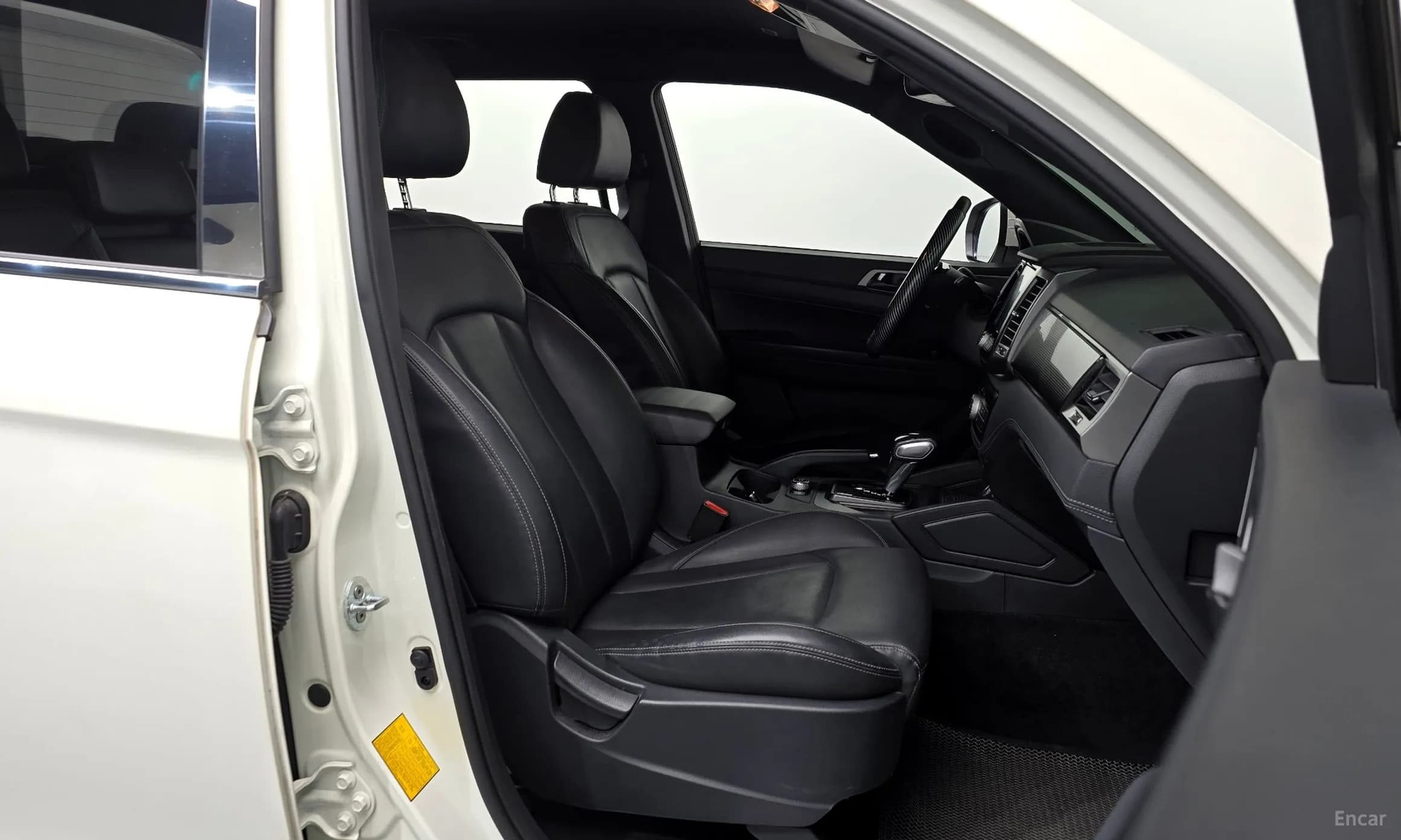 Rexton Sports Khan