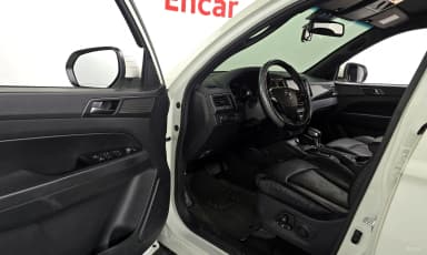 Rexton Sports Khan