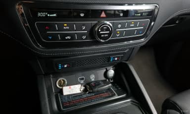 Rexton Sports Khan