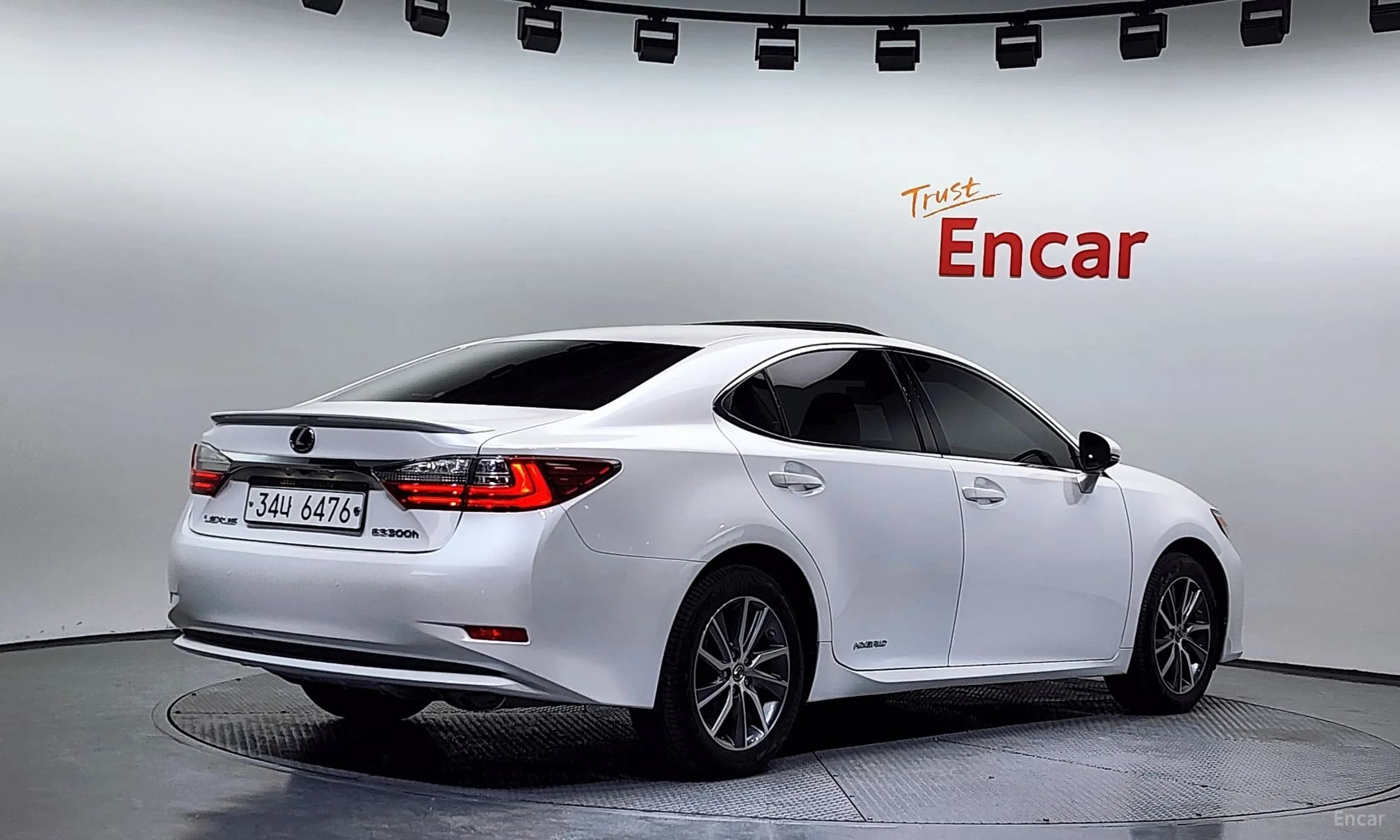 New ES300h