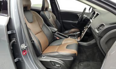 V40 Cross Country