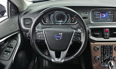 V40 Cross Country