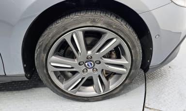 V40 Cross Country