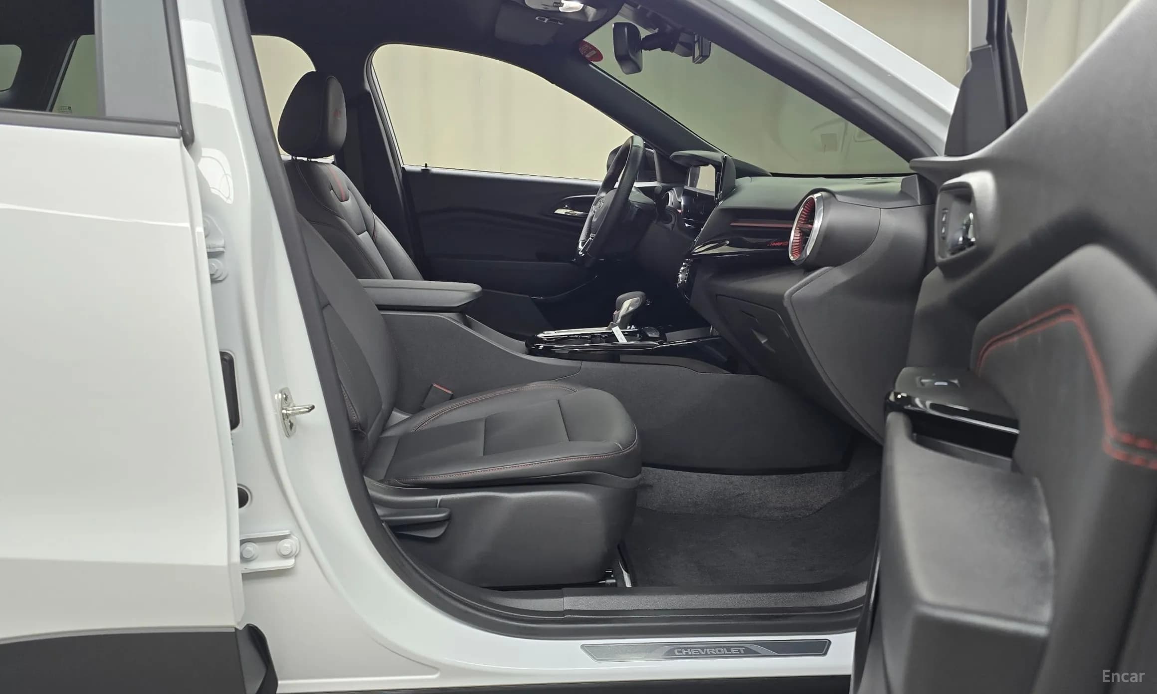Trax Crossover