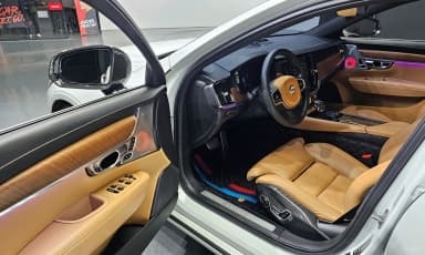 S90