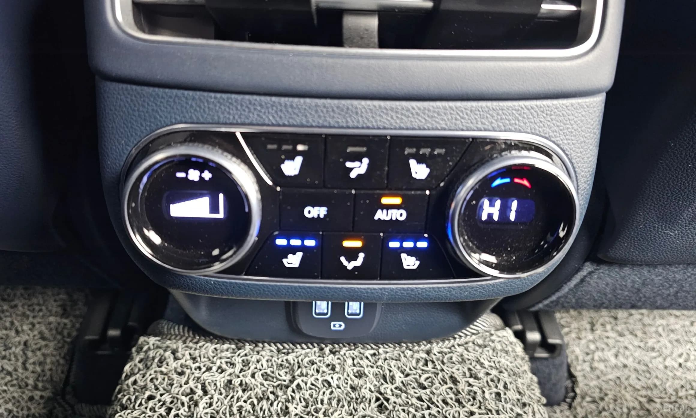 GV70