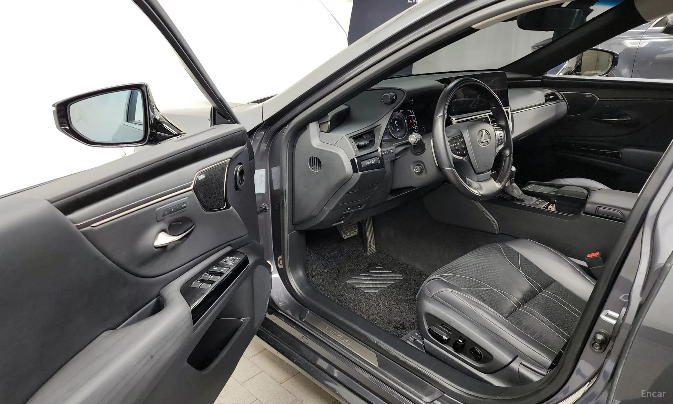 ES300h 7th Generation