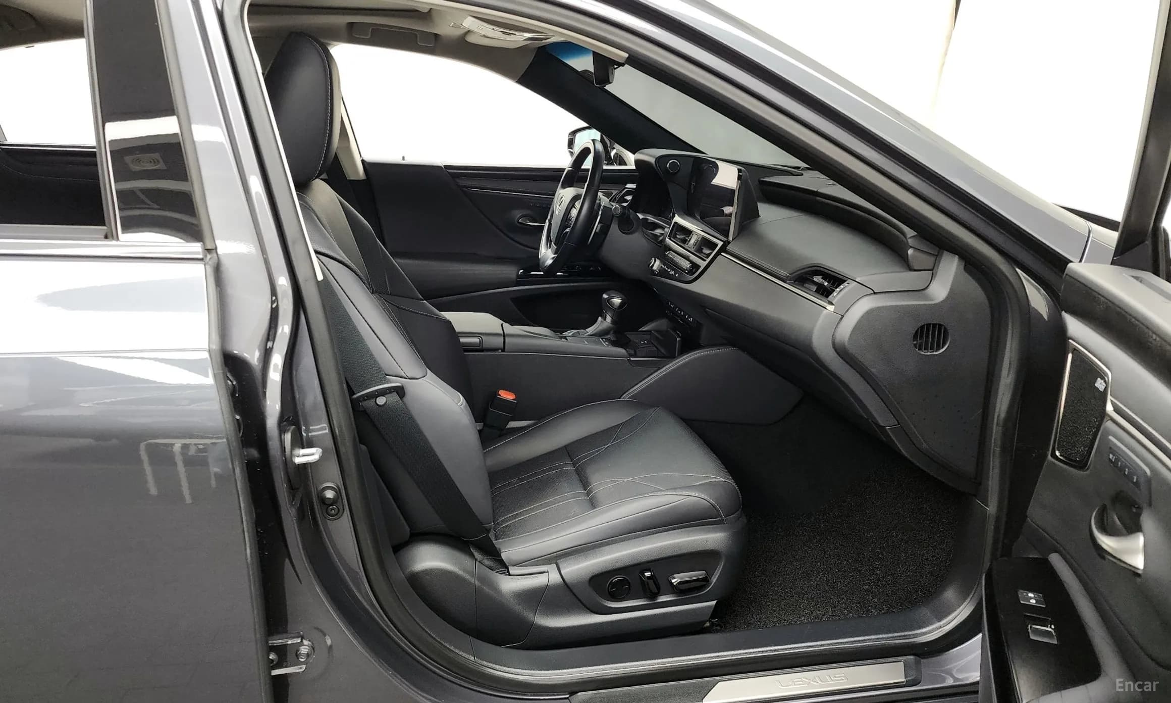 ES300h 7th Generation