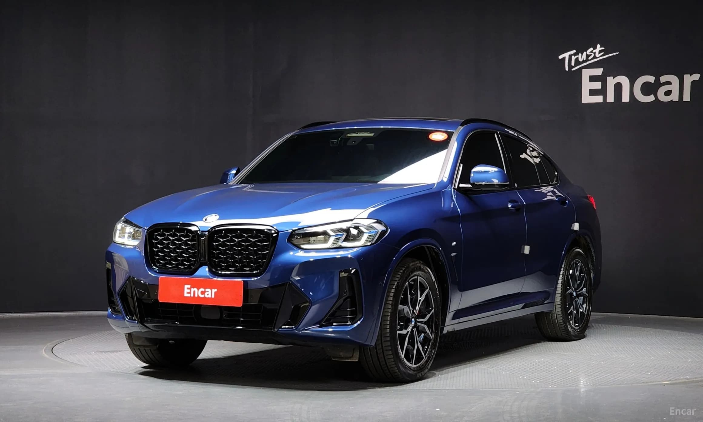 X4 (G02)