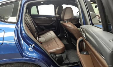 X4 (G02)