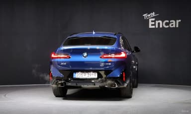 X4 (G02)