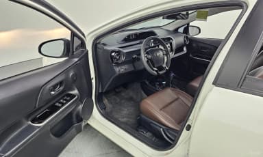 Prius C