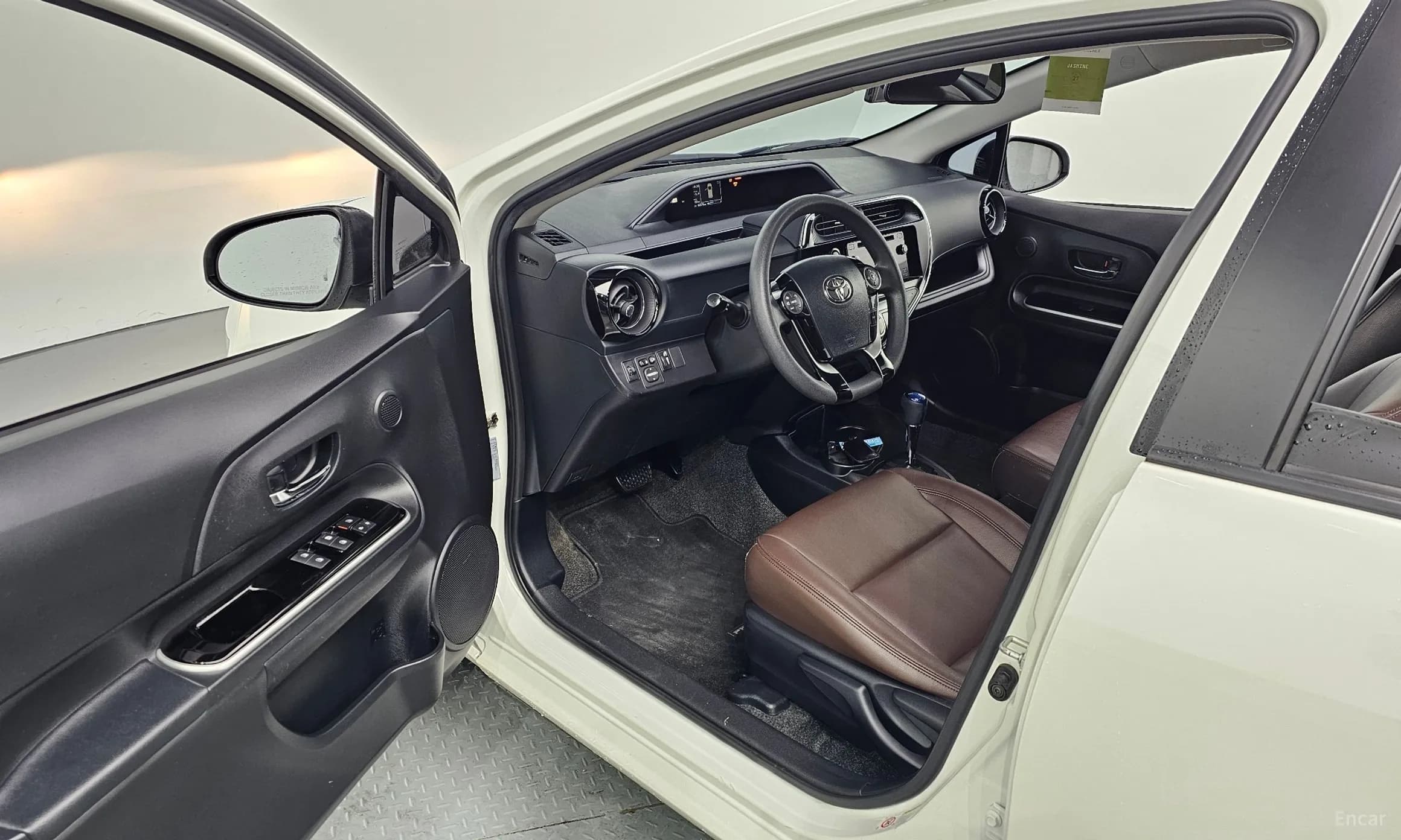 Prius C