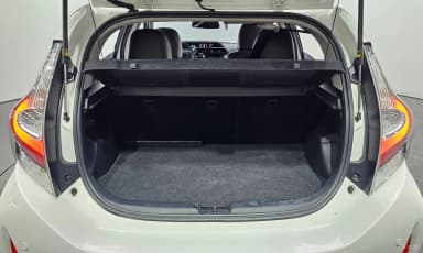 Prius C
