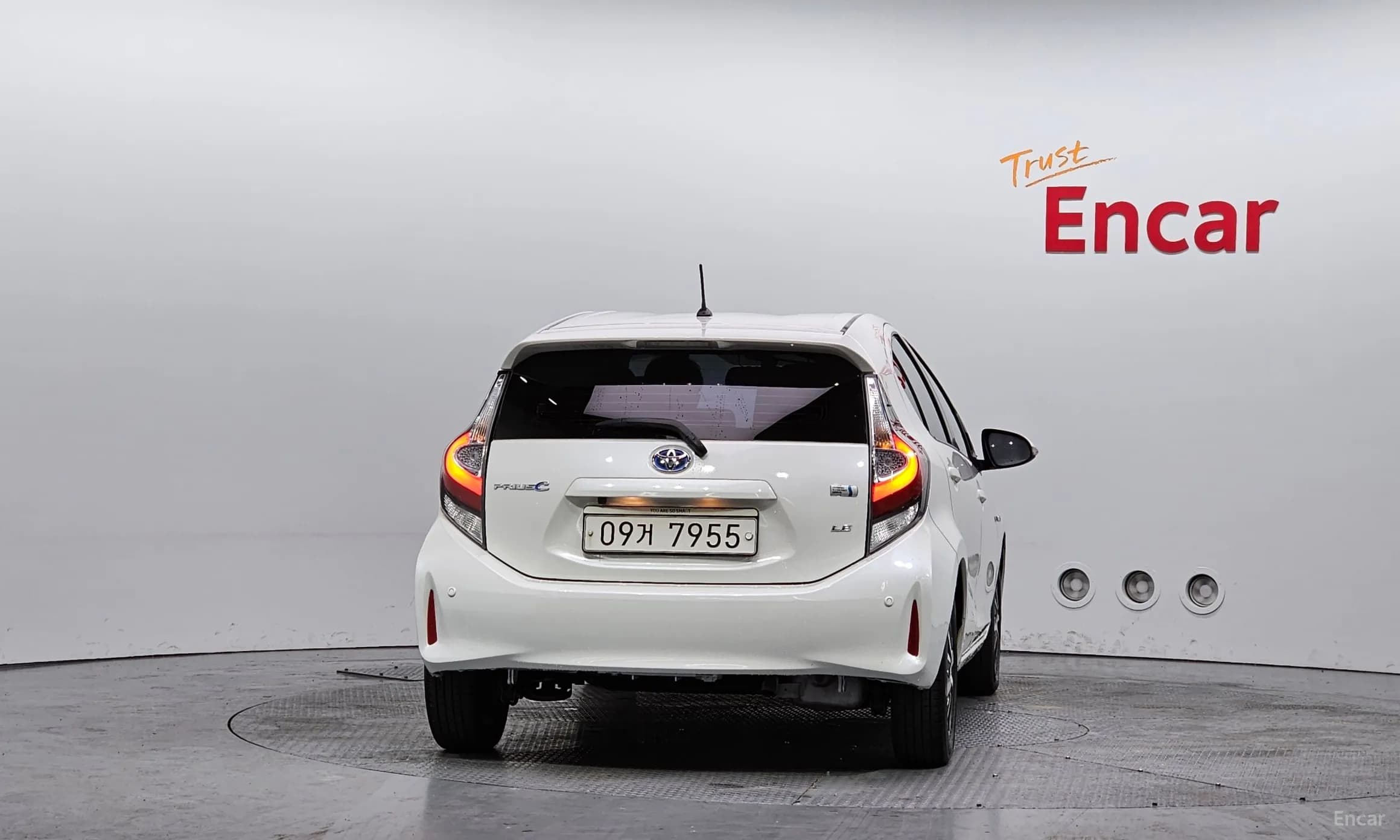 Prius C