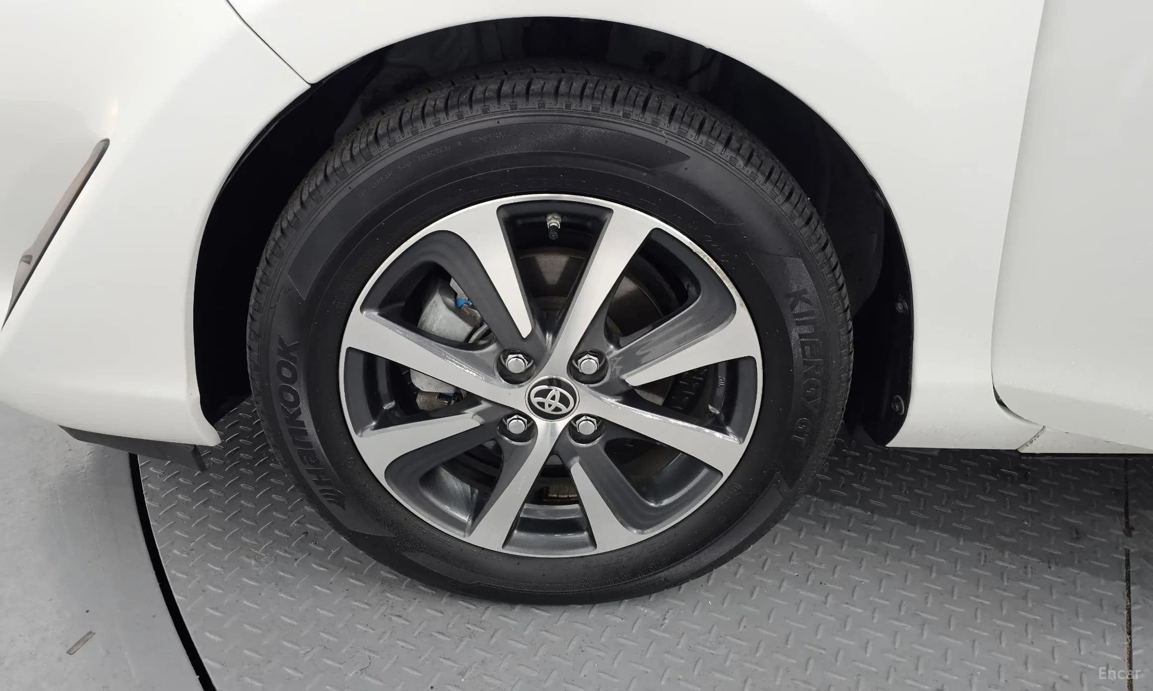 Prius C