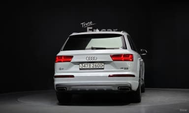 Q7 (4M)