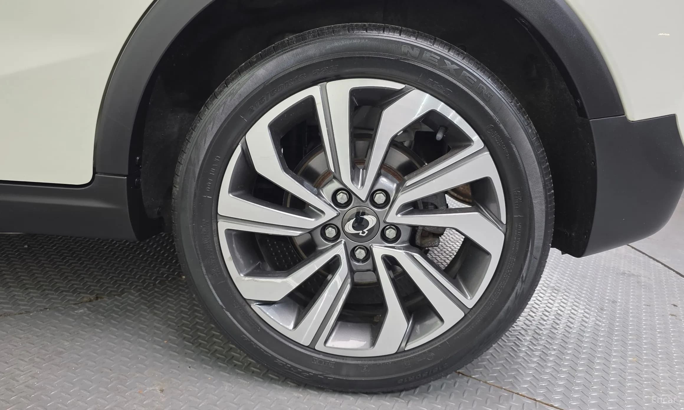 Berry New Tivoli
