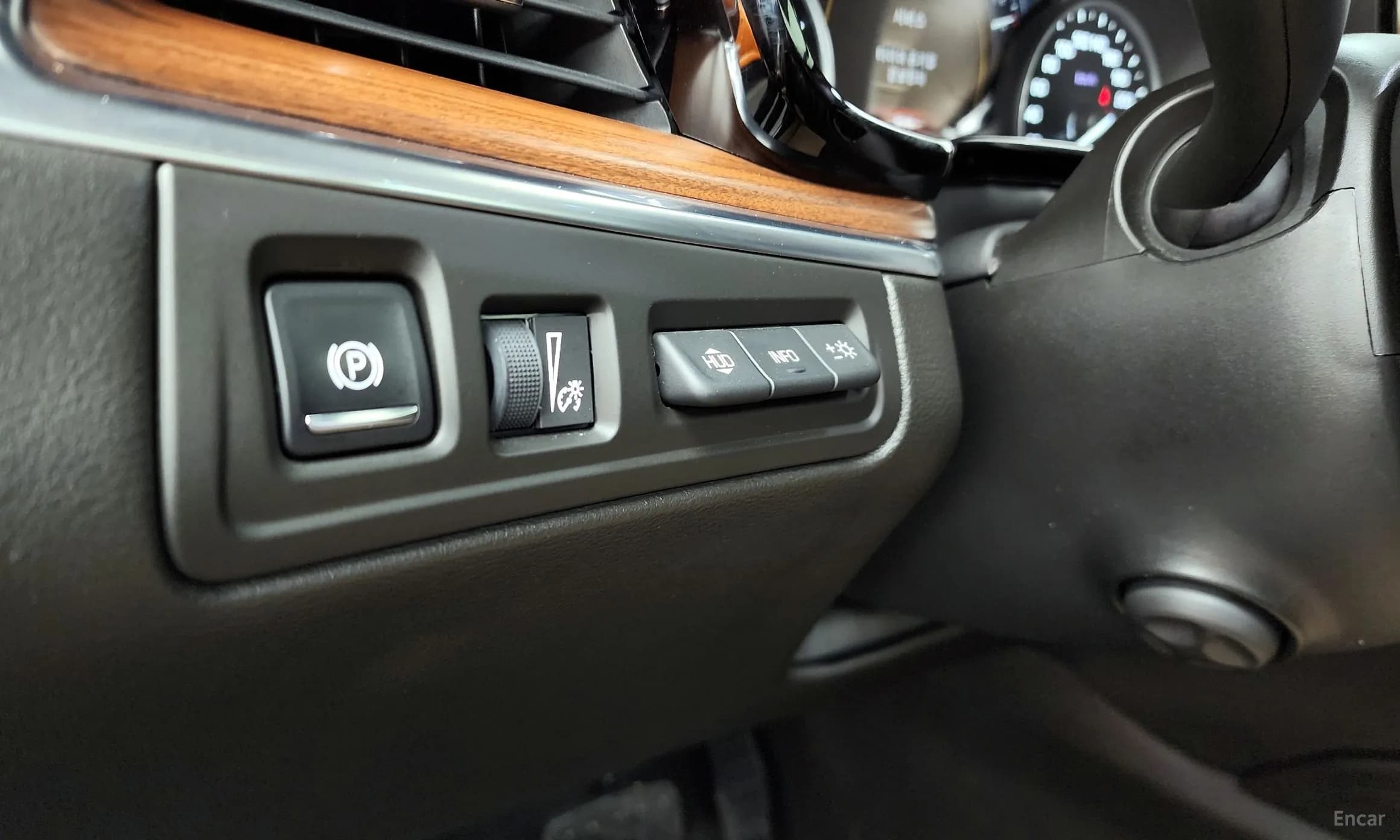 XT5
