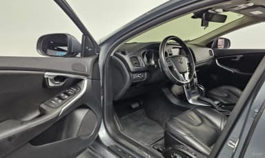 V40