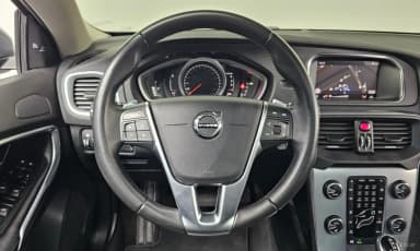 V40