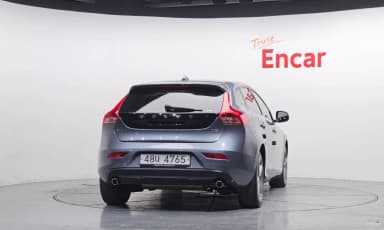 V40