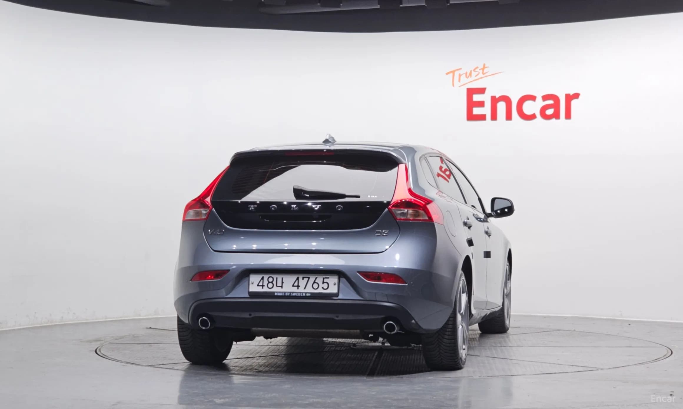 V40