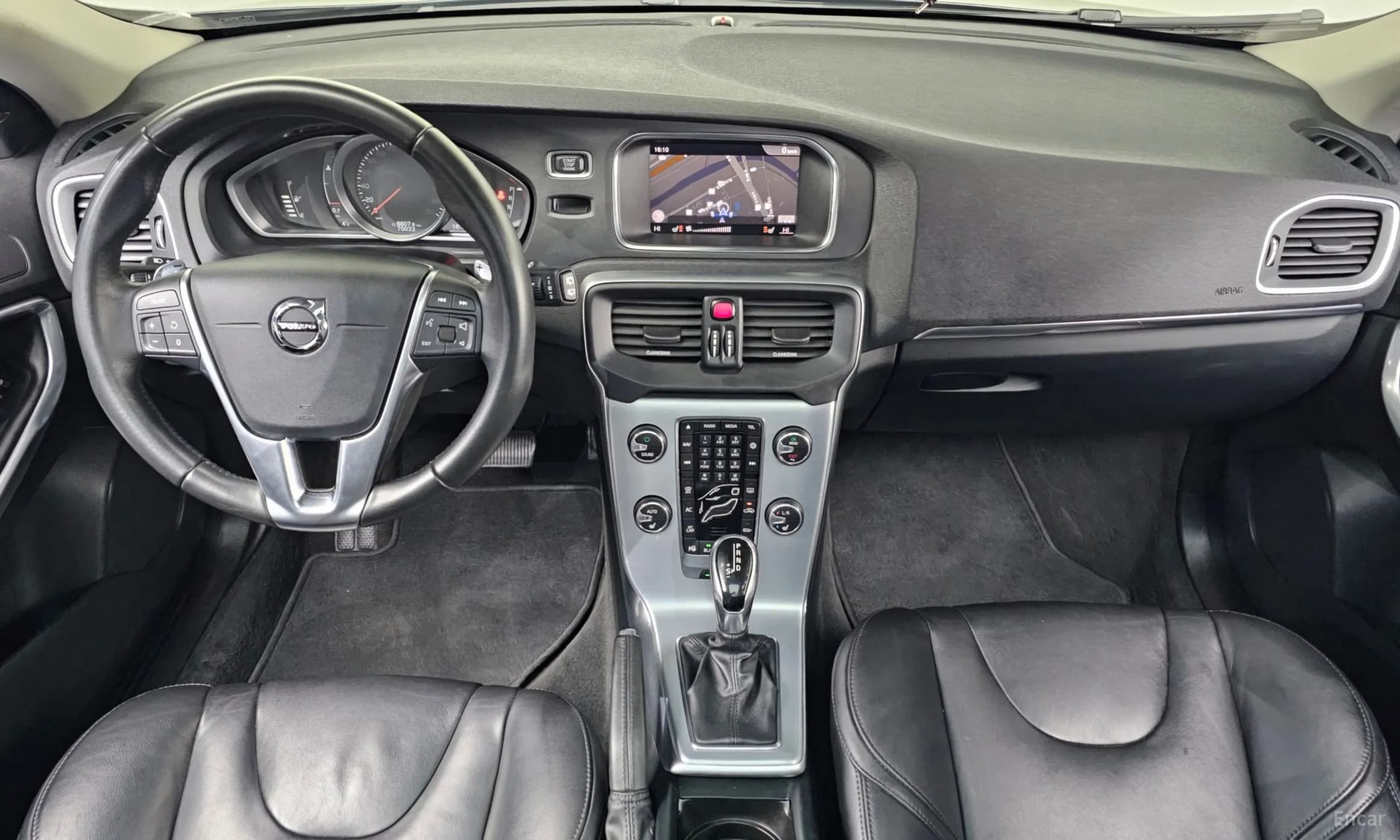 V40