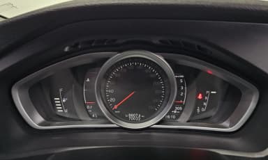 V40