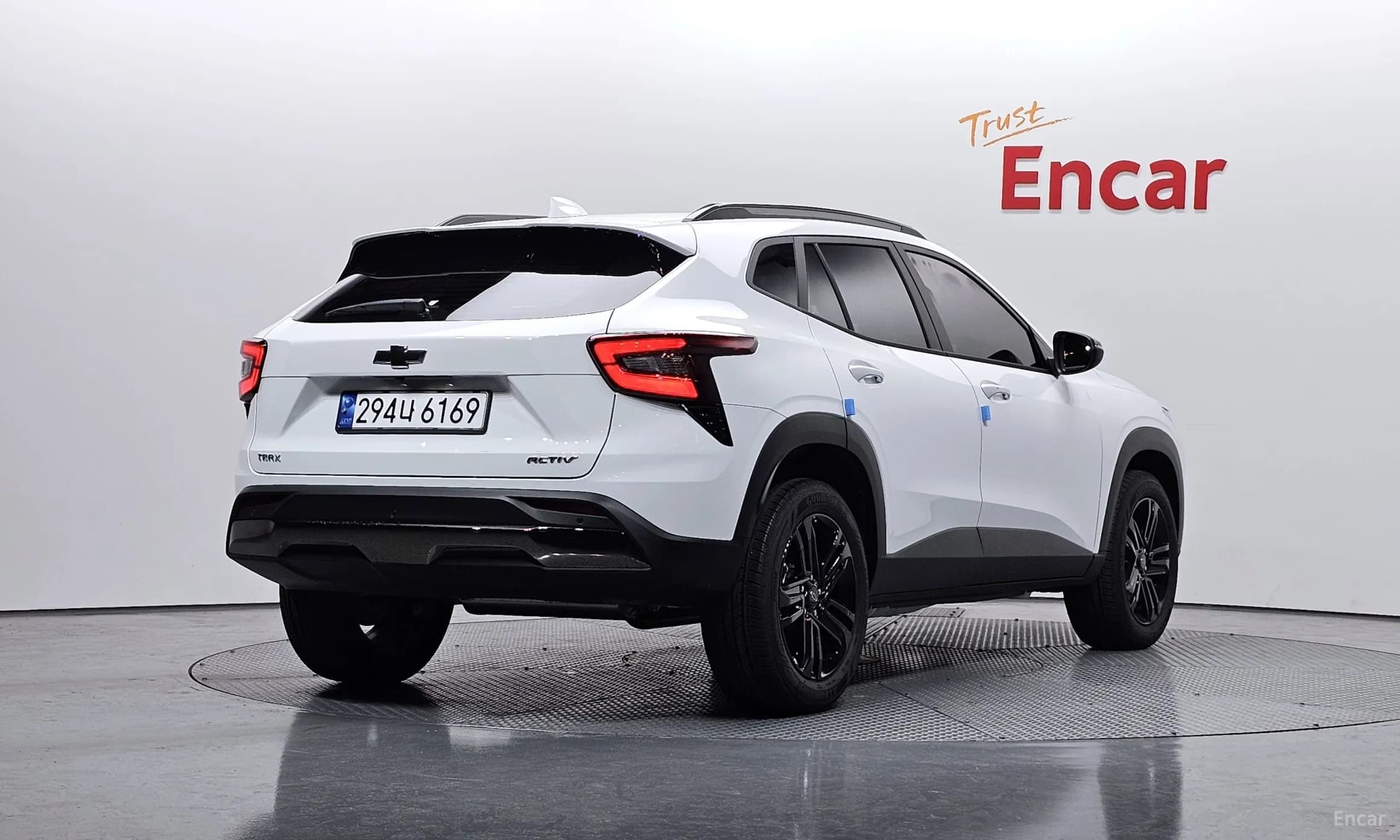 Trax Crossover