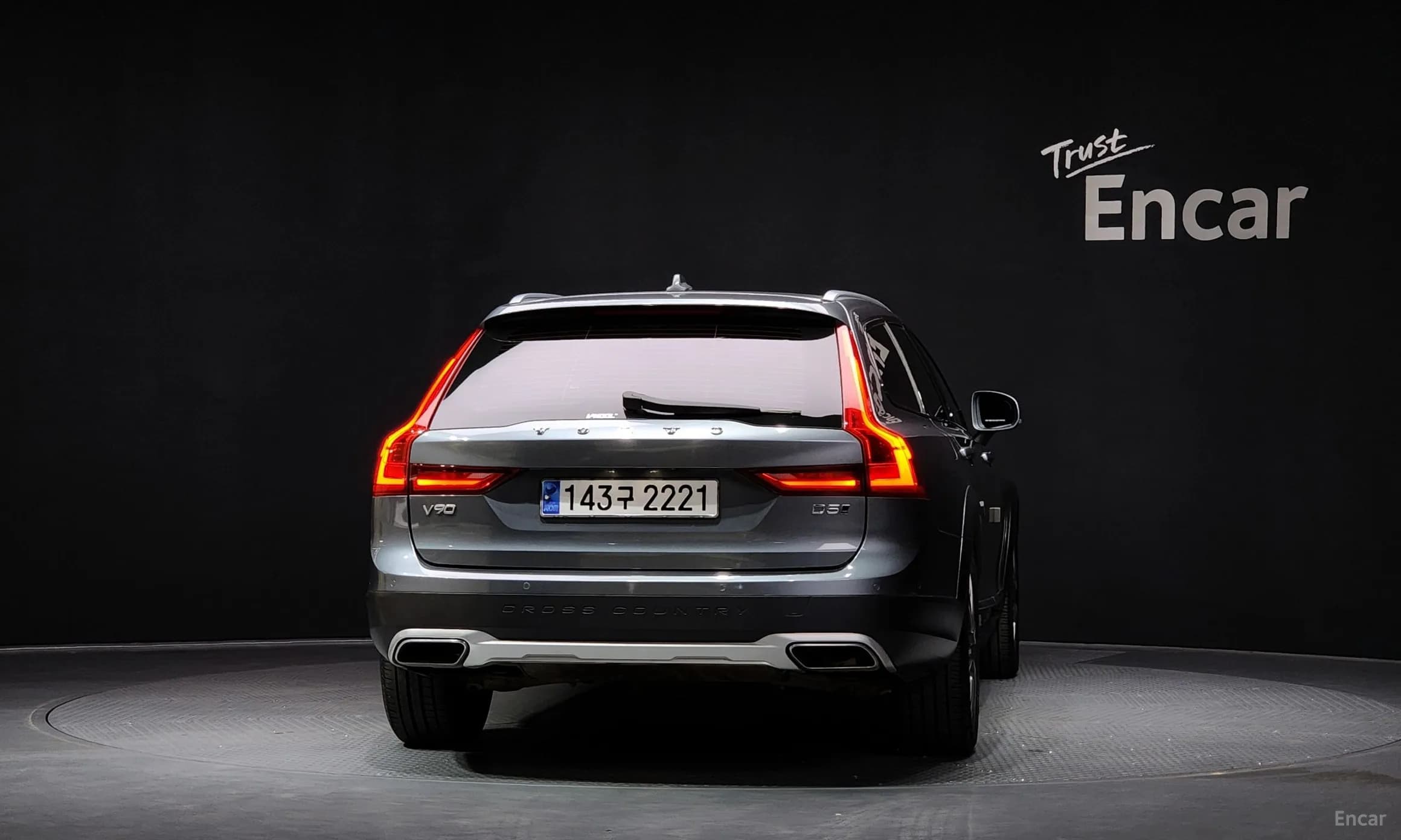 V90 Cross Country