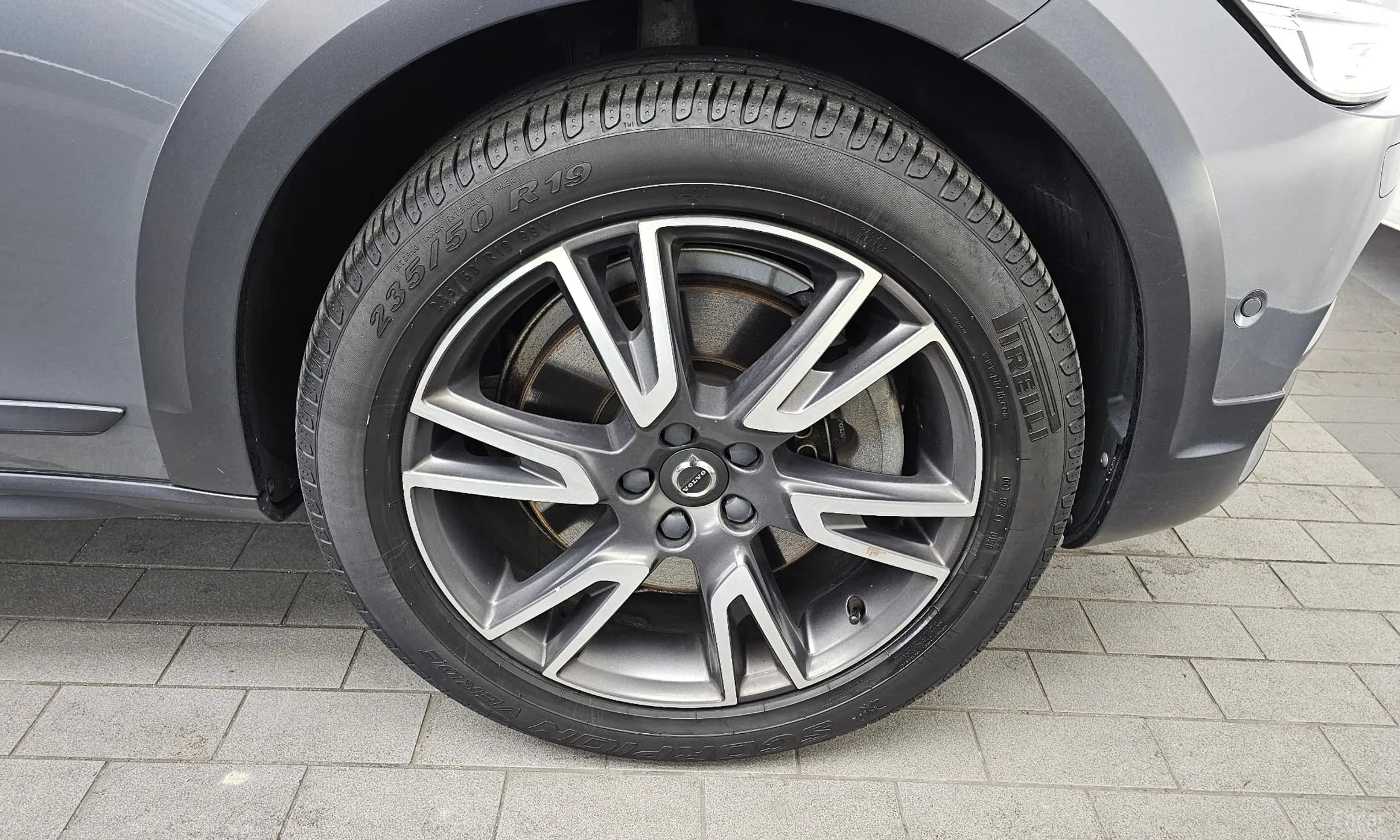 V90 Cross Country