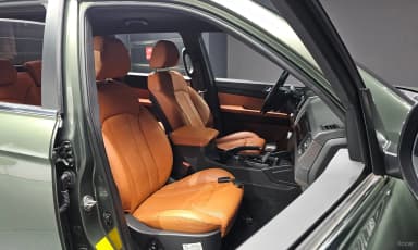 Rexton Sports Khan