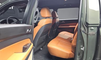 Rexton Sports Khan