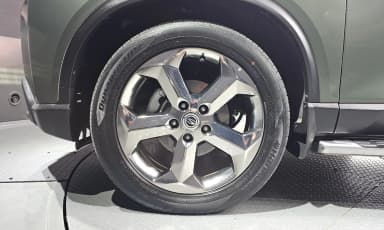 Rexton Sports Khan