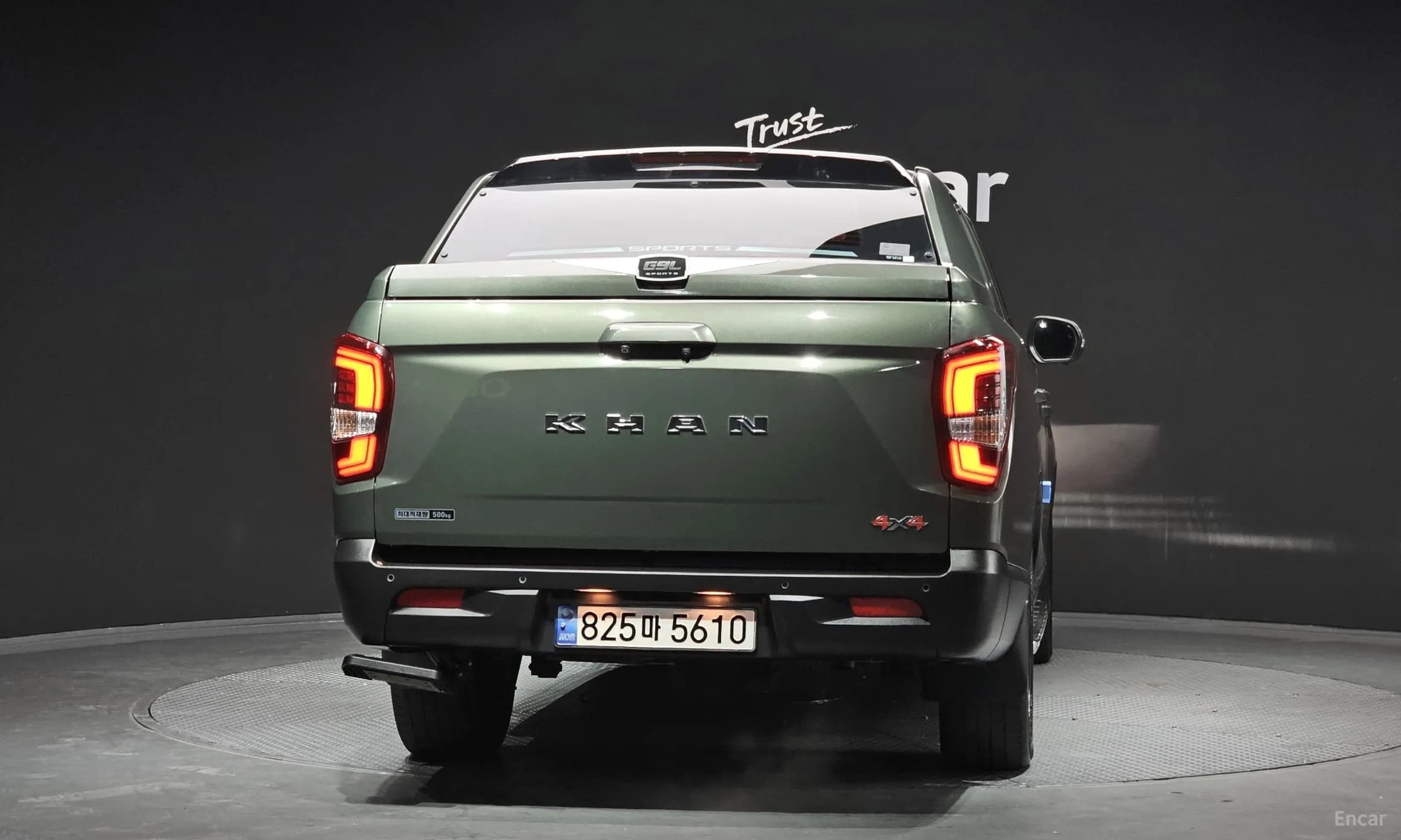 Rexton Sports Khan