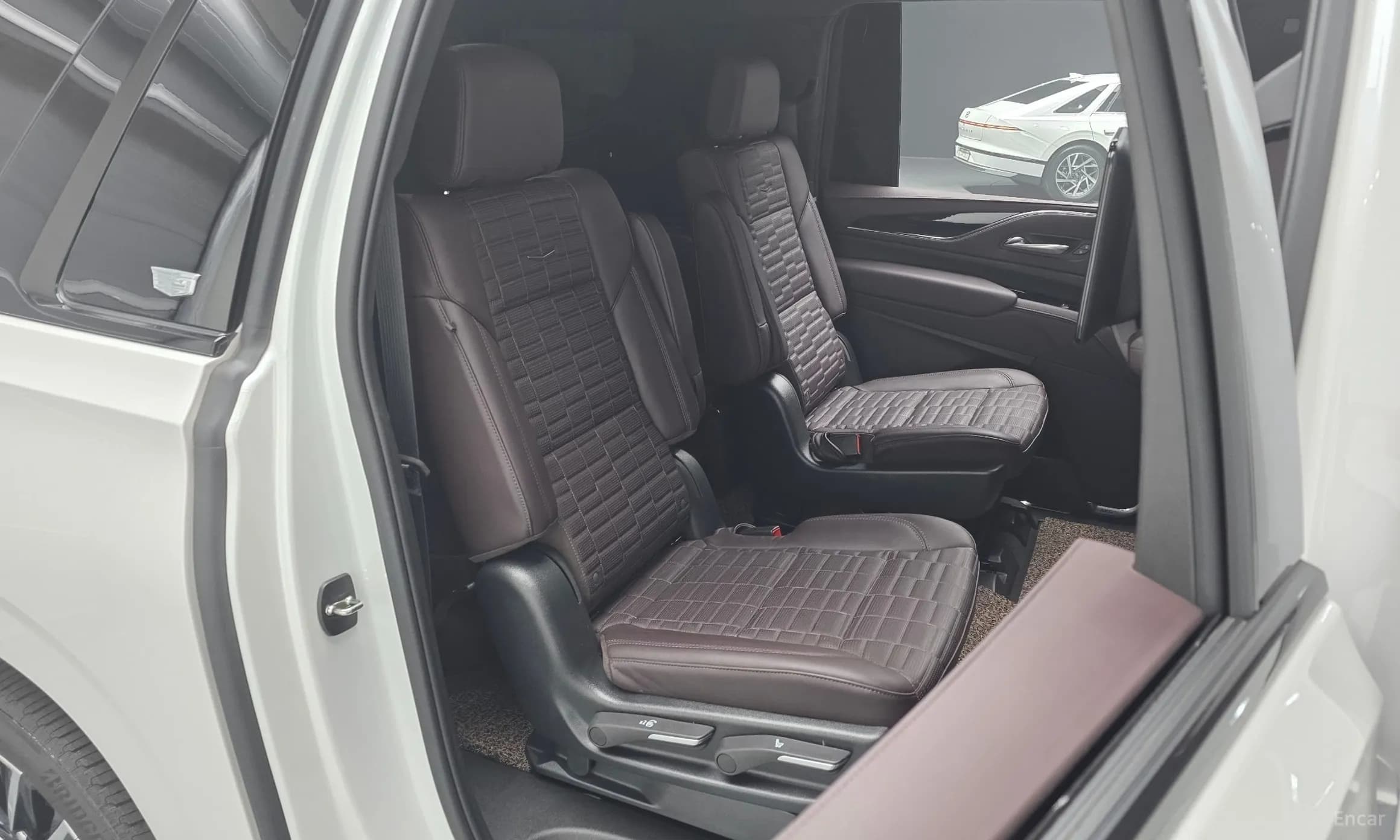 Escalade 5th Generation