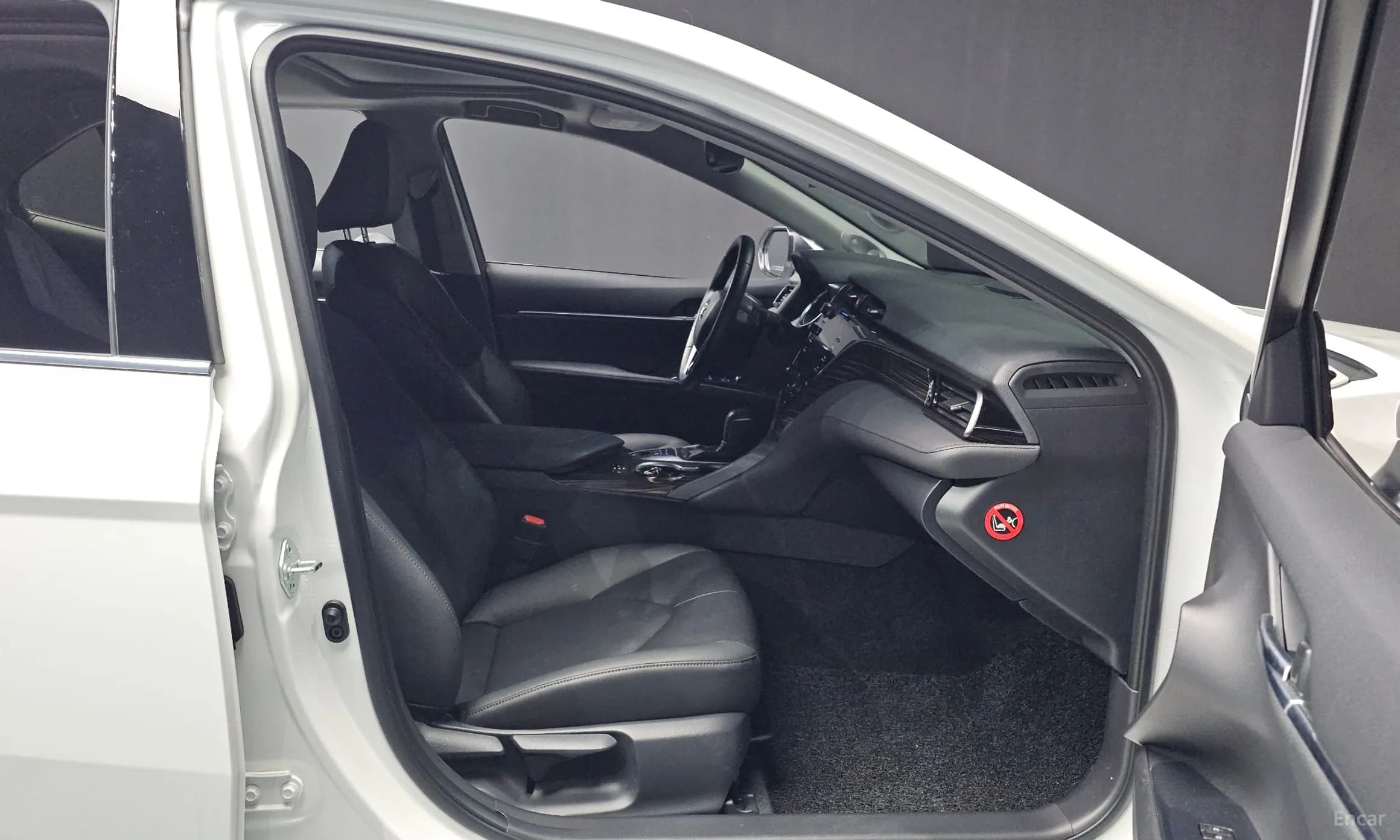 Camry (XV70)