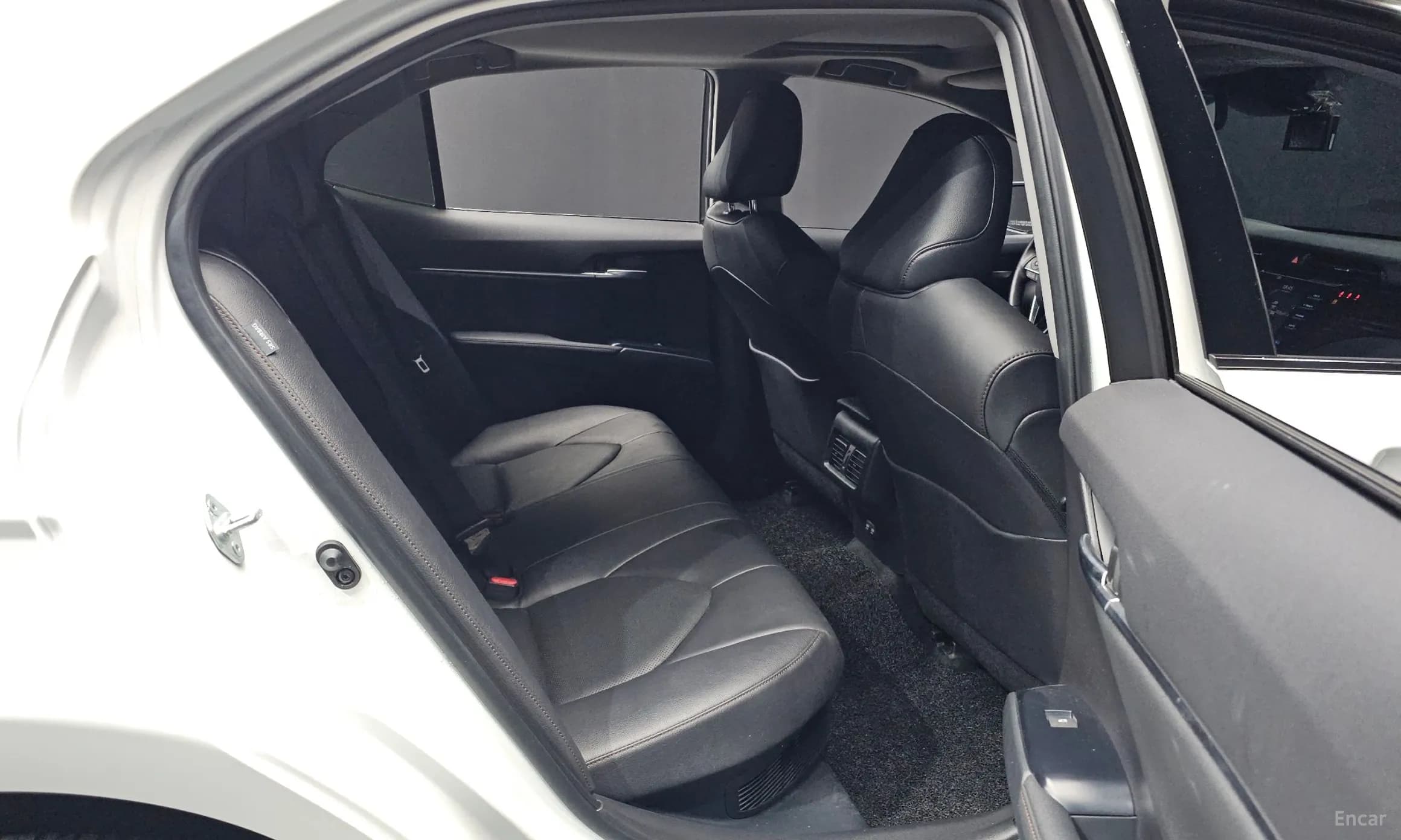Camry (XV70)