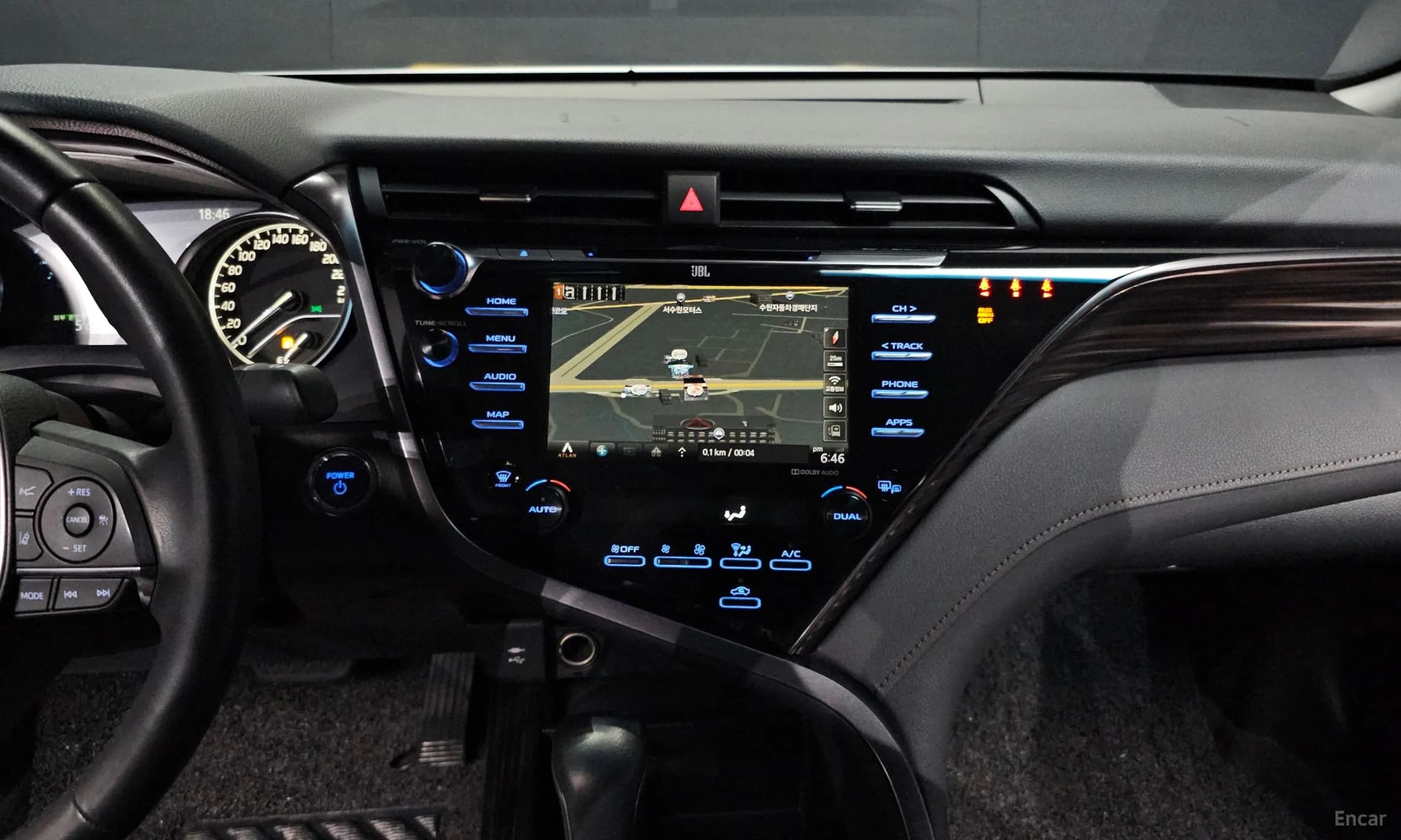 Camry (XV70)