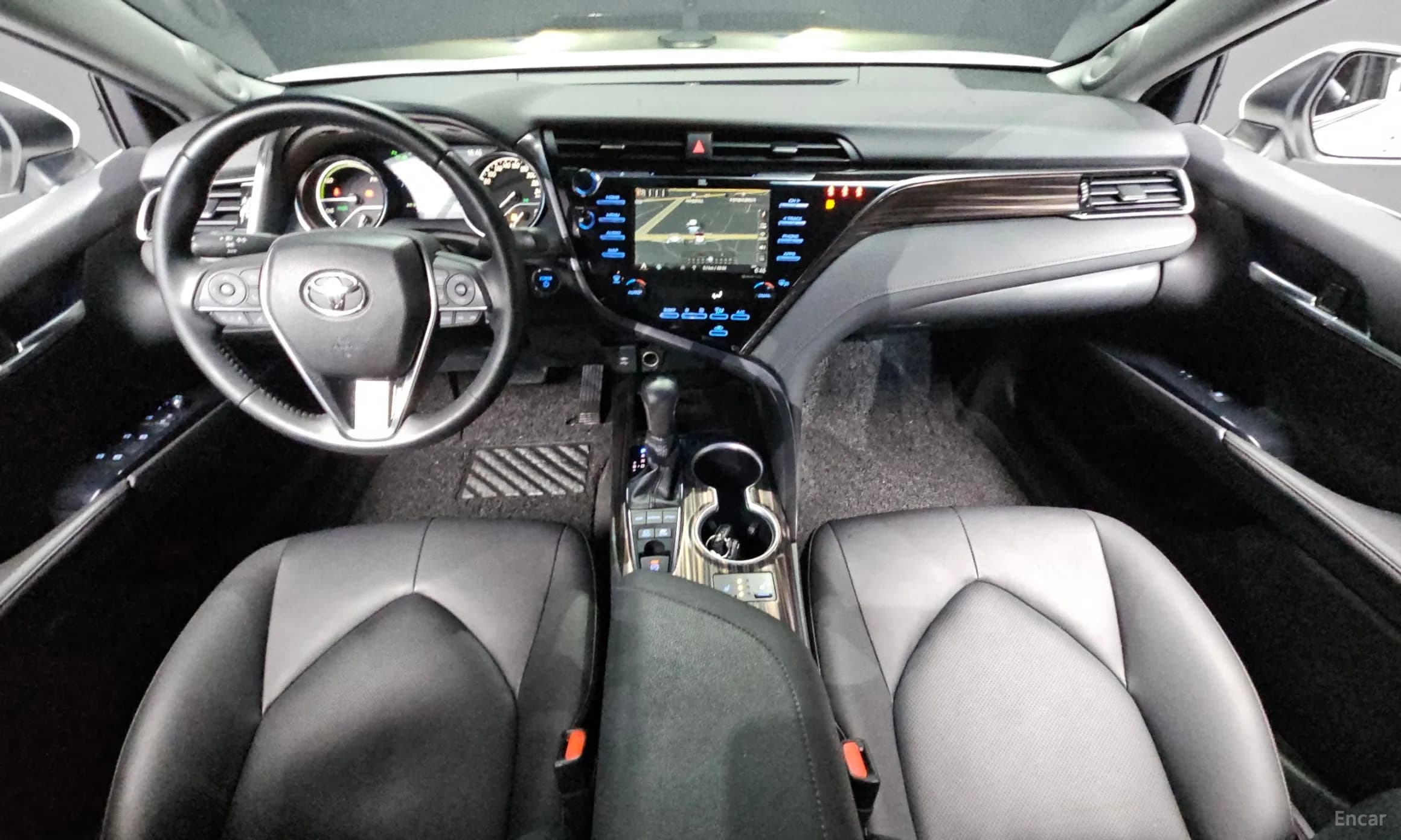Camry (XV70)