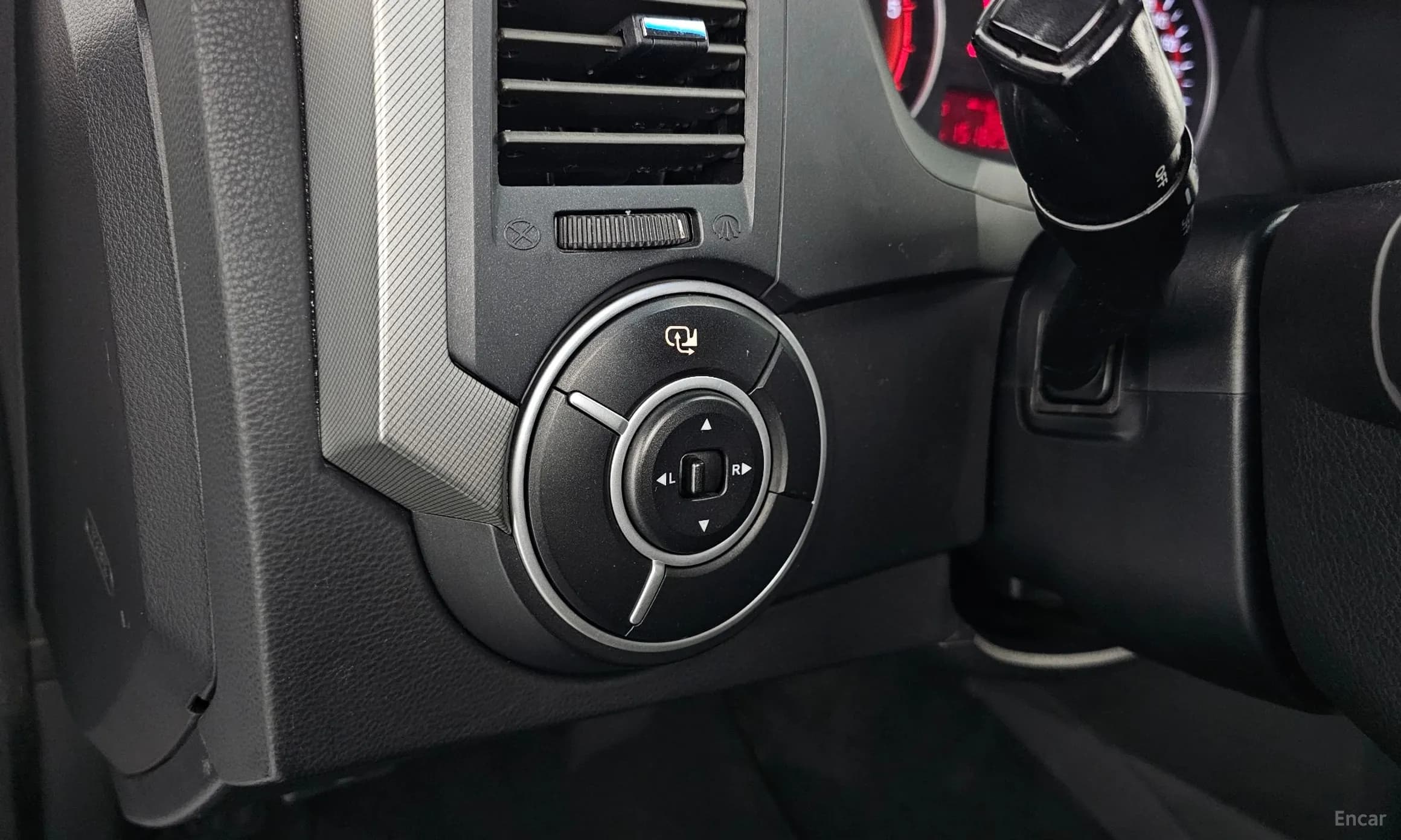 Korando Sports