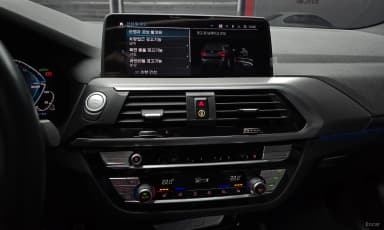 X3 (G01)