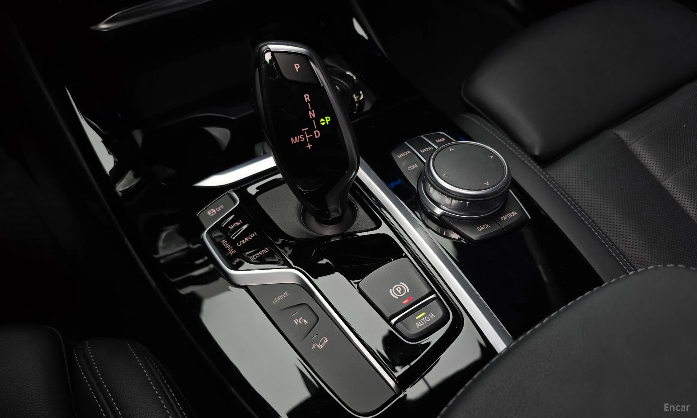 X3 (G01)