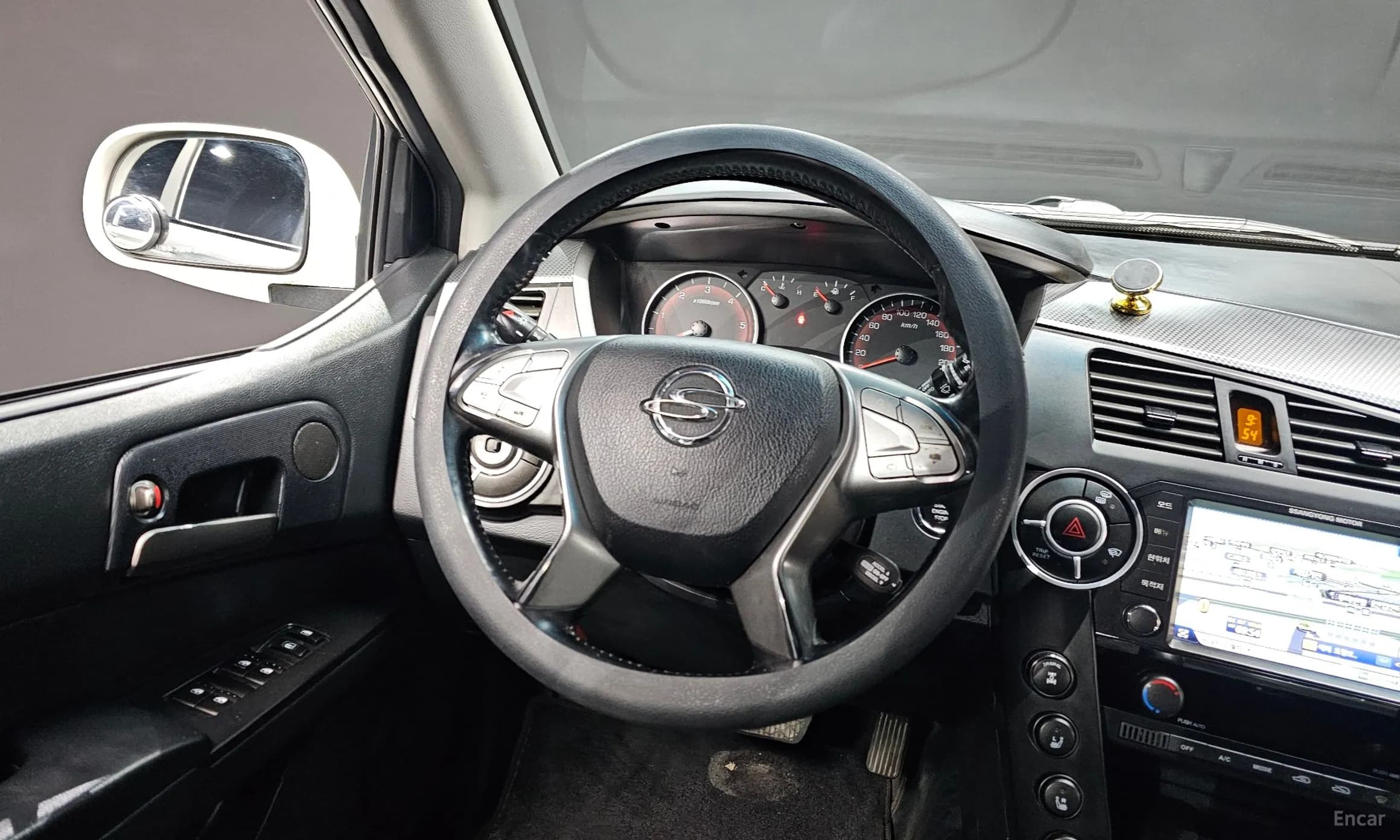 Korando Sports