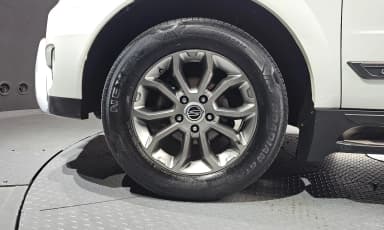 Korando Sports