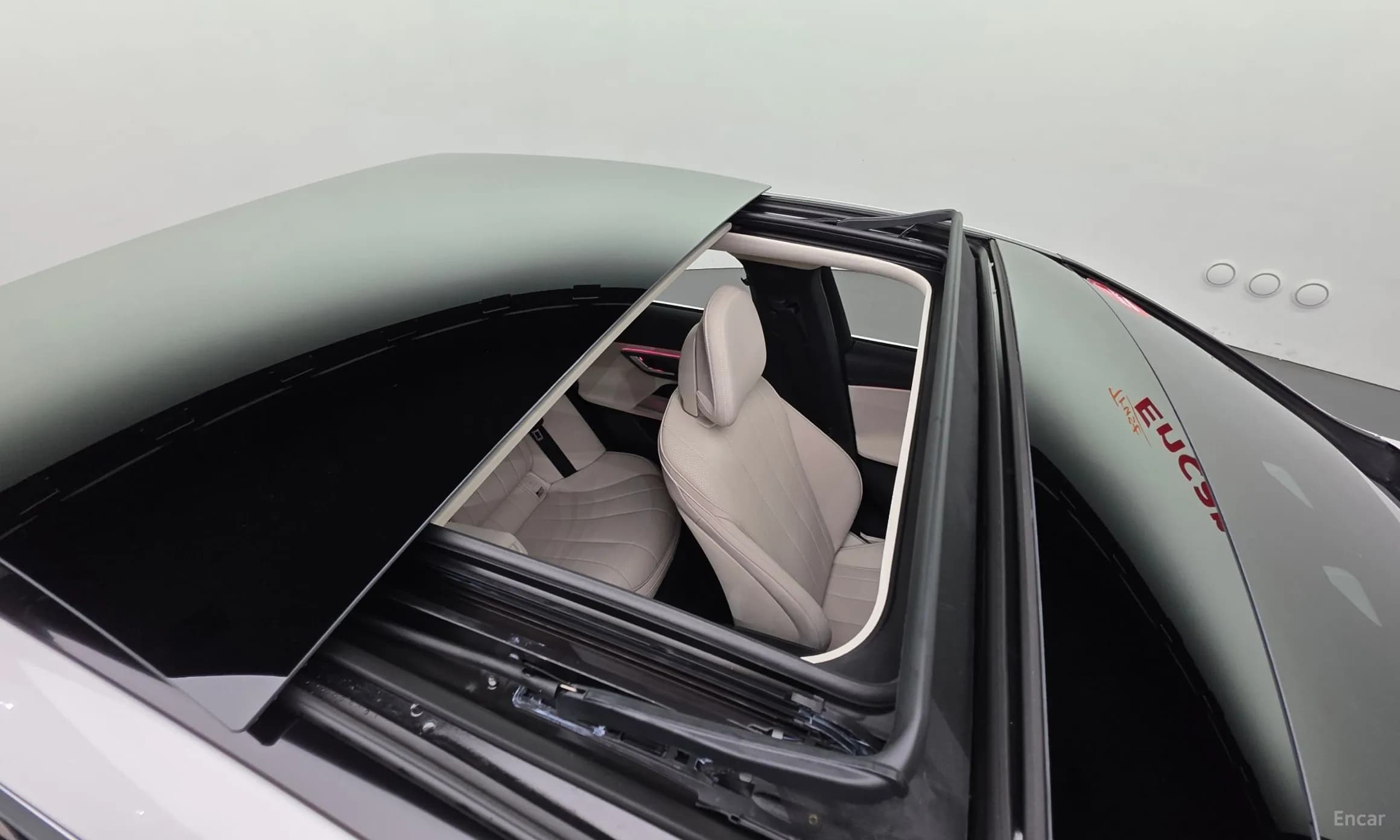 E-Class W214
