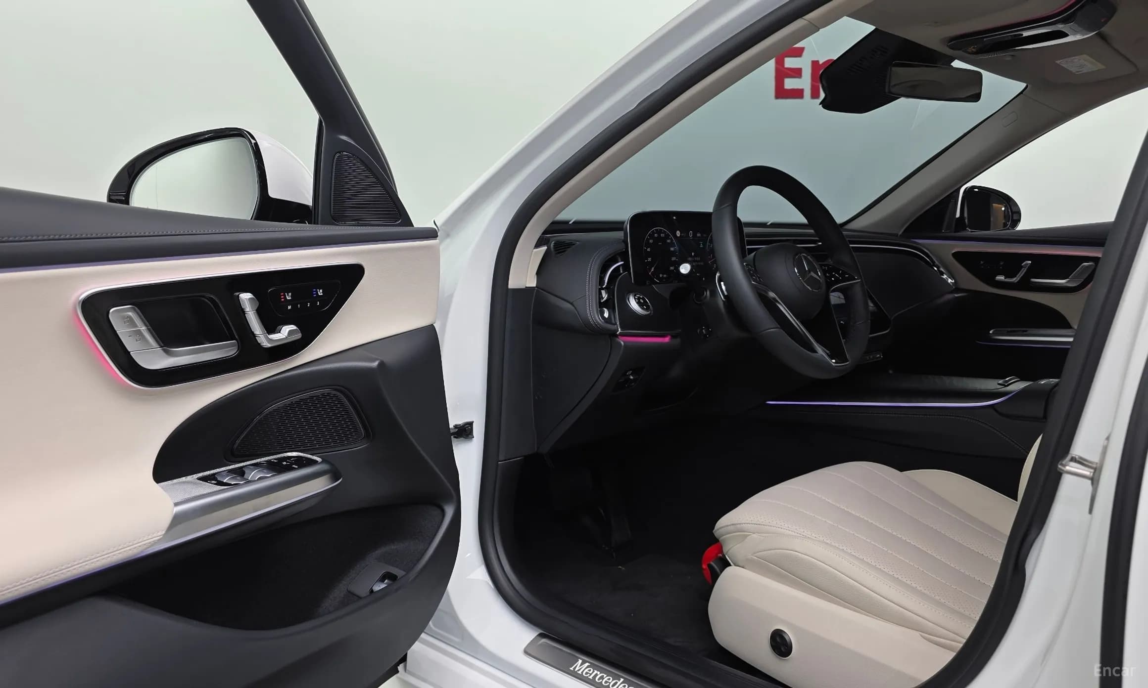 E-Class W214