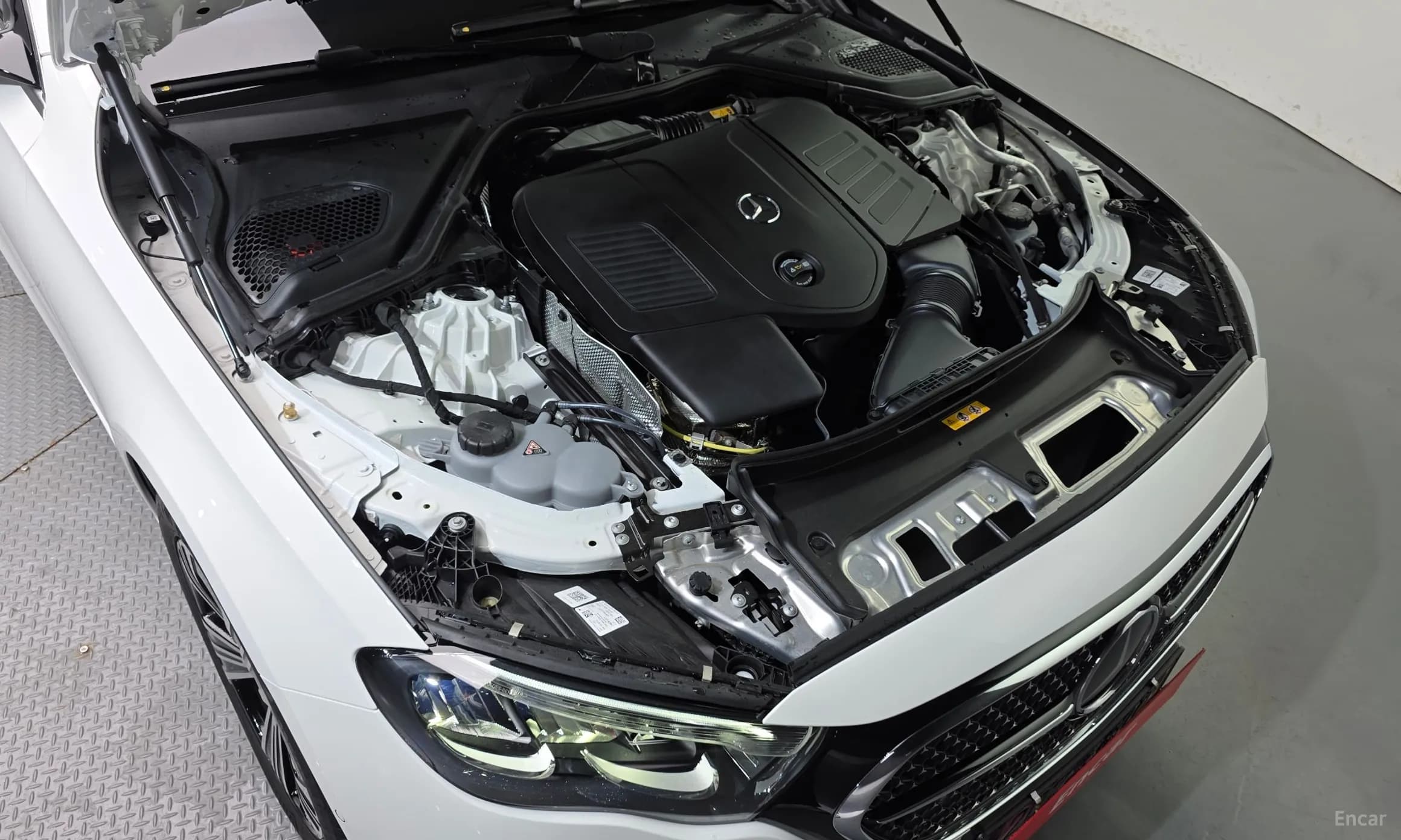 E-Class W214
